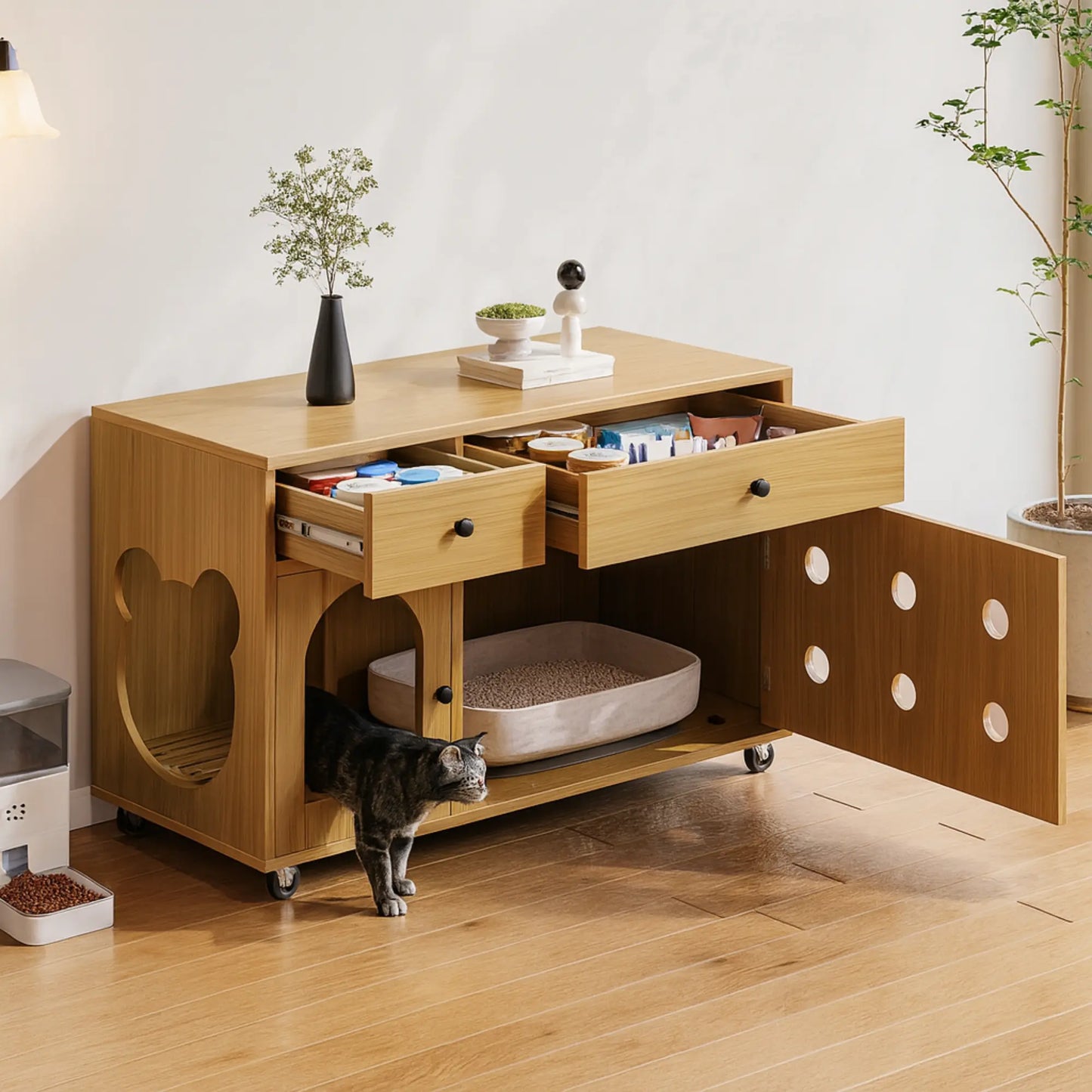 Meuble cache-litière avec roulettes – Armoire design en bois clair avec rangements intégrés